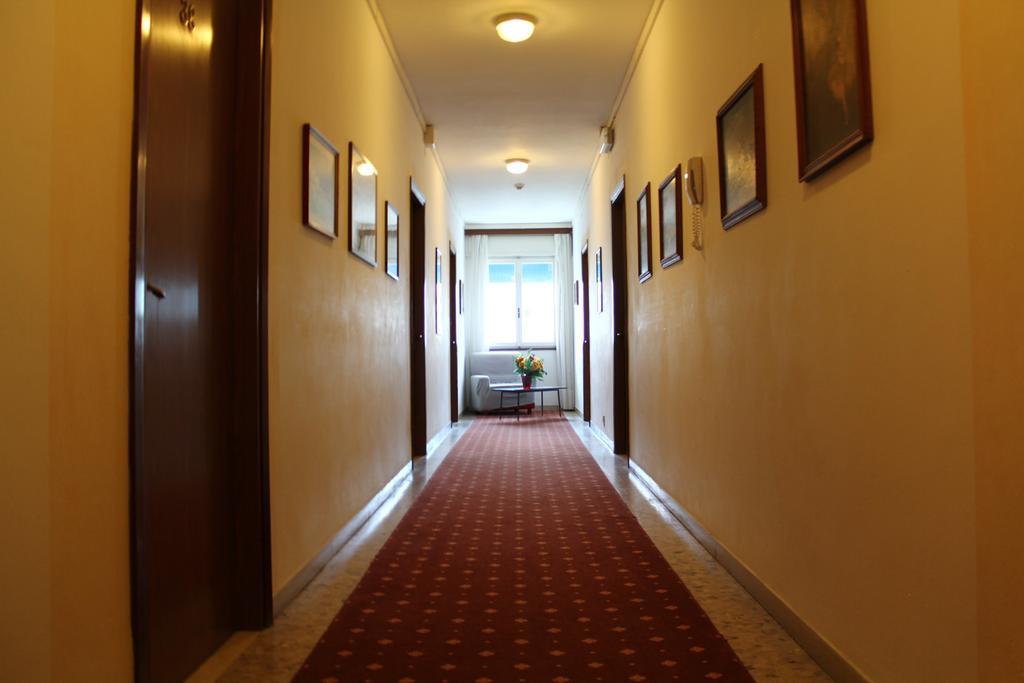 Hotel Azzorre Лидо-ди-Езоло Экстерьер фото